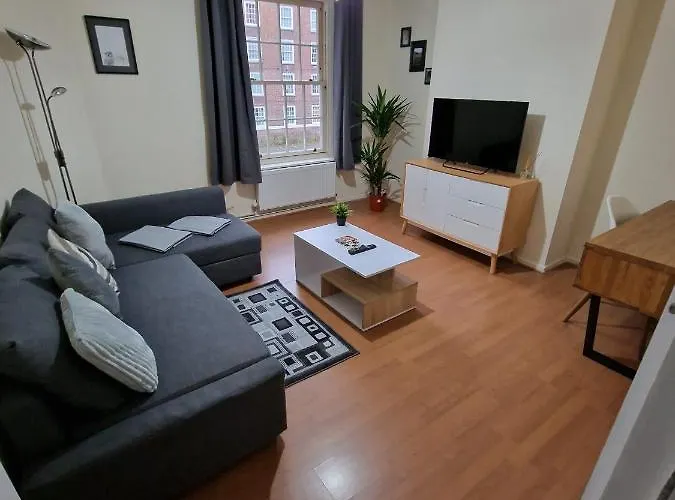 Waterloo - Zone 1 - Spacious One Bedroom Flat