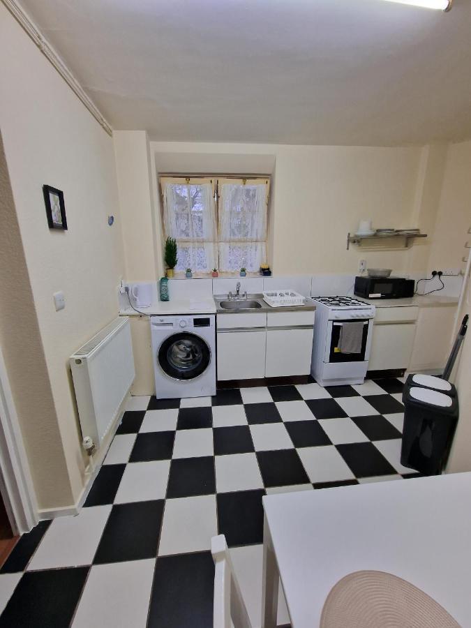 Апартаменты Waterloo - Zone 1 - Spacious One Bedroom Flat Лондон